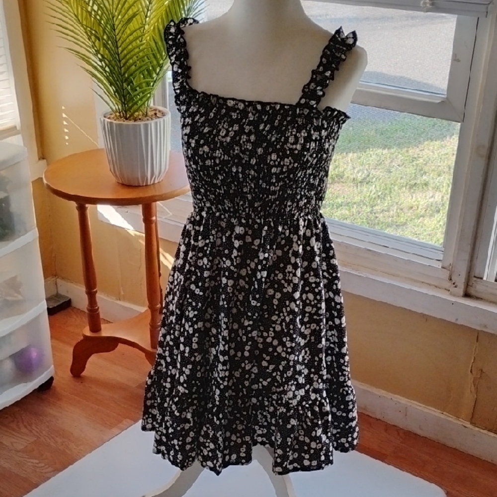 NWOT WOMEN'S SUNDRESS🌞